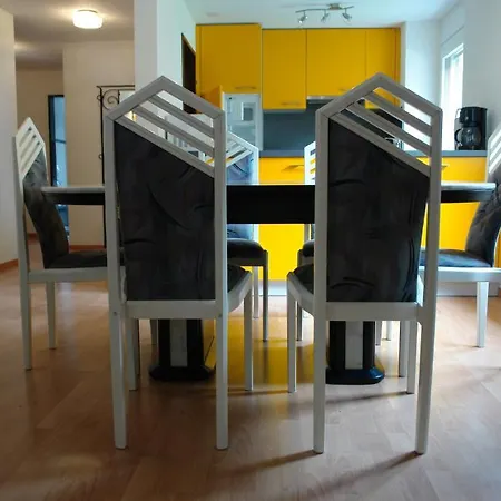 アパート マイツェルマット モナジト